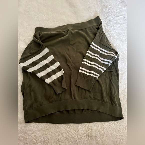 Express sweater - Picture 1 of 3